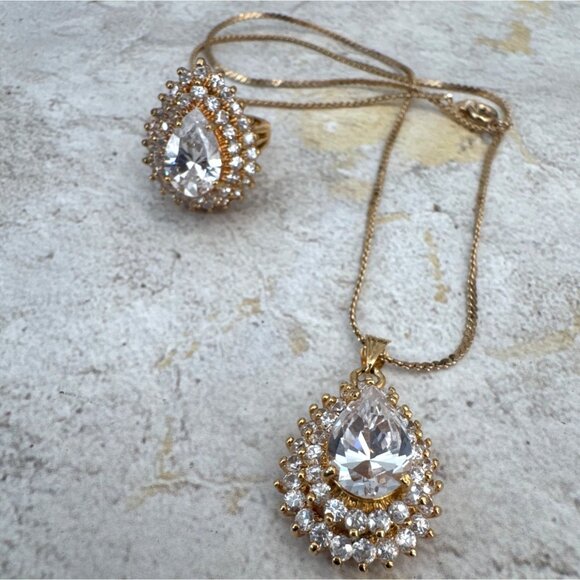 Vintage Pear Shaped Jewelry Set Ring Size 6.75 and Necklace Gift 14K HGE LIND - Picture 2 of 7